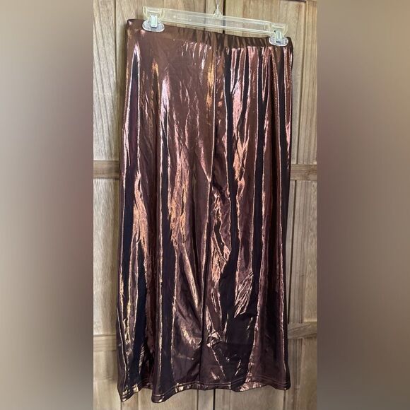 NWT.  CIDER Metallic Mid Waist Split midi skirt. - Picture 2 of 4